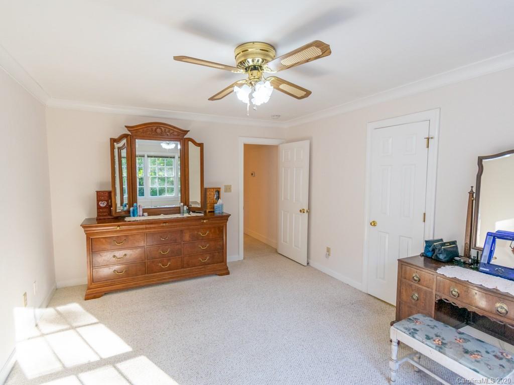 2800 Plantation Road Charlotte, NC 28270 - Photo 30 of 48 Gallery Image 30