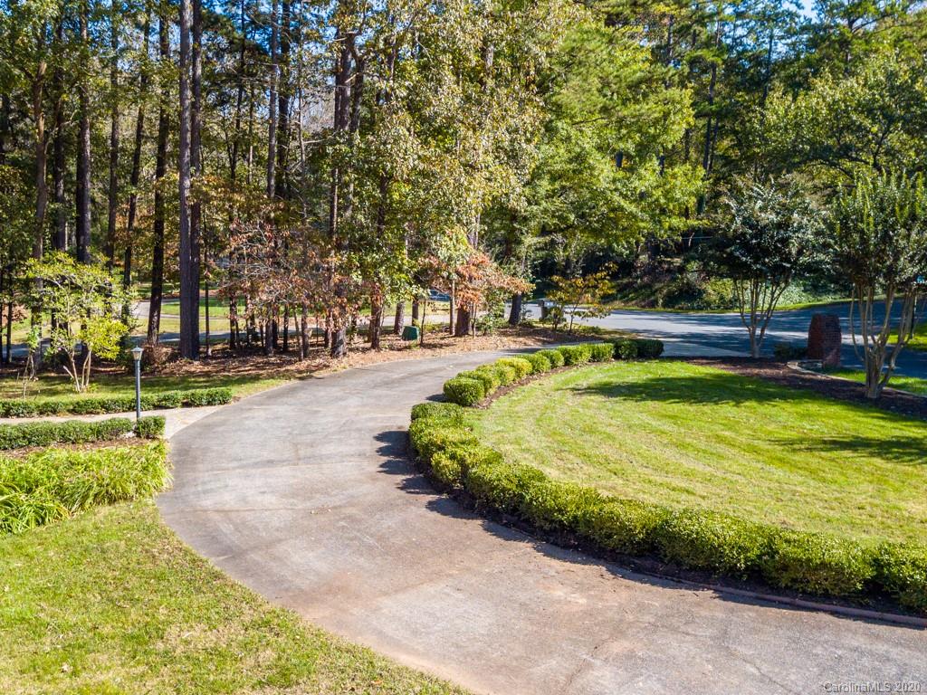 2800 Plantation Road Charlotte, NC 28270 - Photo 5 of 48 Gallery Image 5