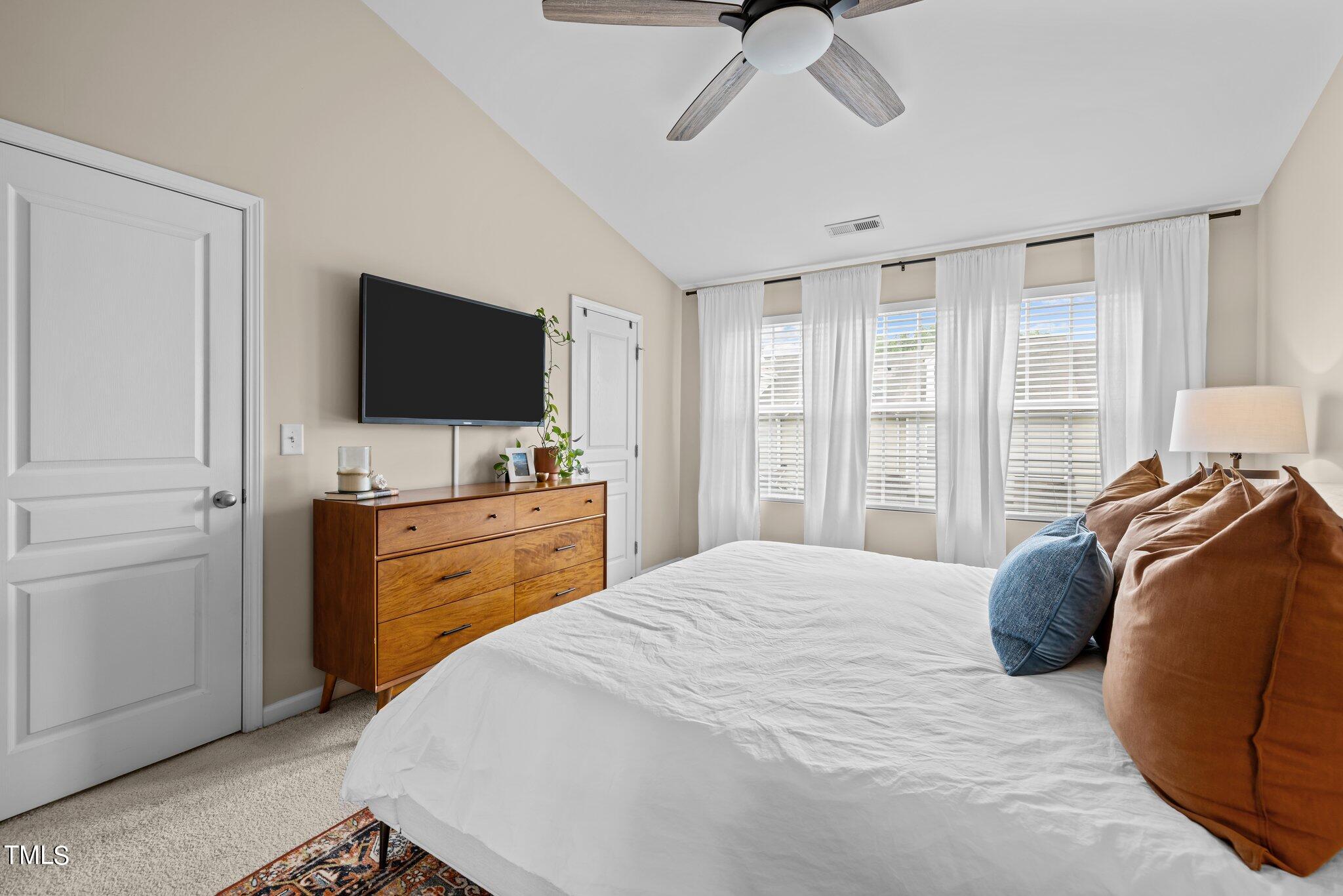 704 Bryant Street Raleigh, NC 27603 - Photo 18 of 38 21-web-or-mls-5Z8A9955