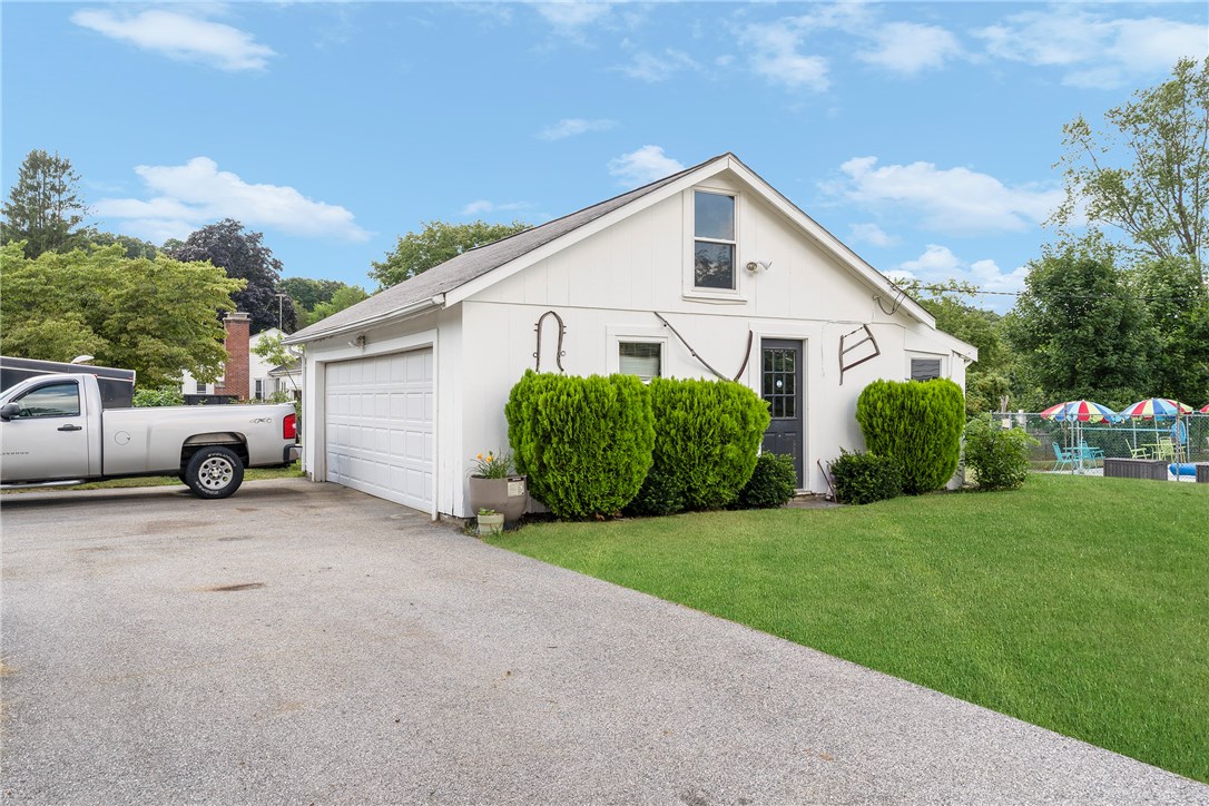 452 River Road Lincoln, RI 02865 - Photo 40 of 50