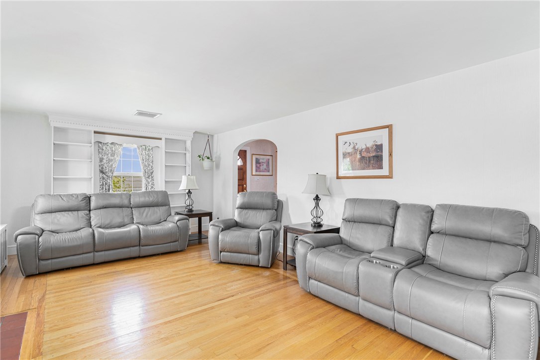 452 River Road Lincoln, RI 02865 - Photo 6 of 50