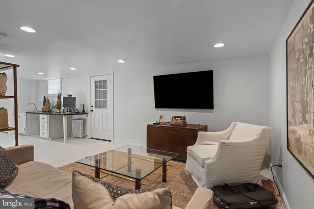 $1,275,000 | 34 Aldwyn Lane, Villanova, PA 19085