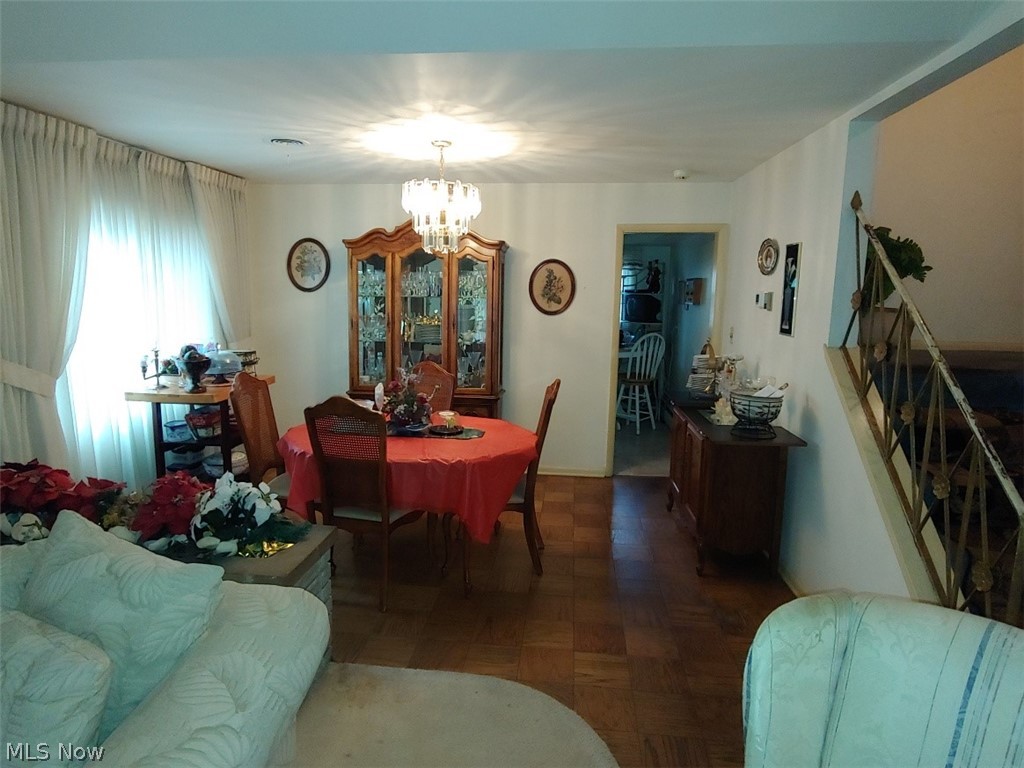 1058 Allston Road Cleveland Heights, OH 44121 - Photo 4 of 17