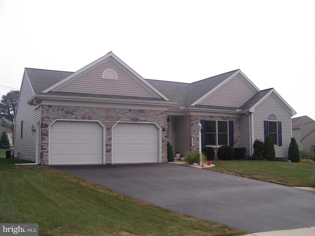 4 Lehigh Court Lititz, PA 17543 - Photo 1 of 6