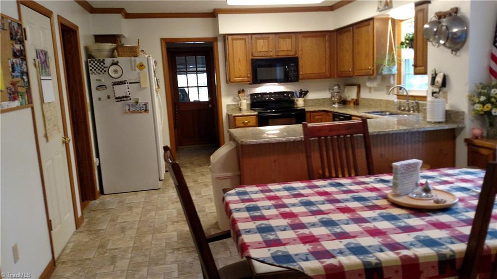 444 Farmland Road Mocksville, NC 27028 - Photo 14 of 27 Gallery Image 14