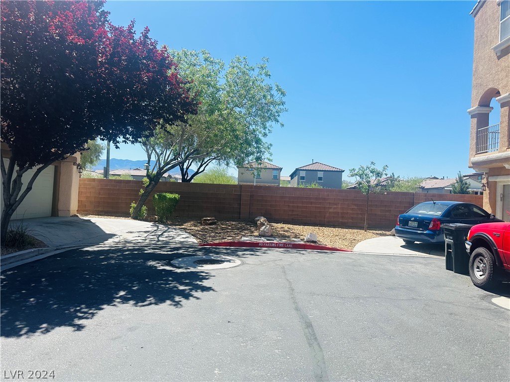 9394 Roping Cowboy Avenue Las Vegas, NV 89178 - Photo 3 of 22 Gallery Image 3
