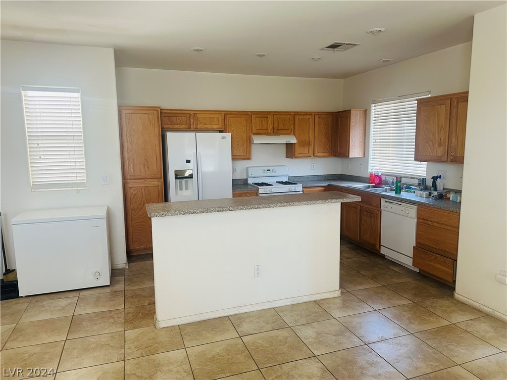 9394 Roping Cowboy Avenue Las Vegas, NV 89178 - Photo 8 of 22 Gallery Image 8
