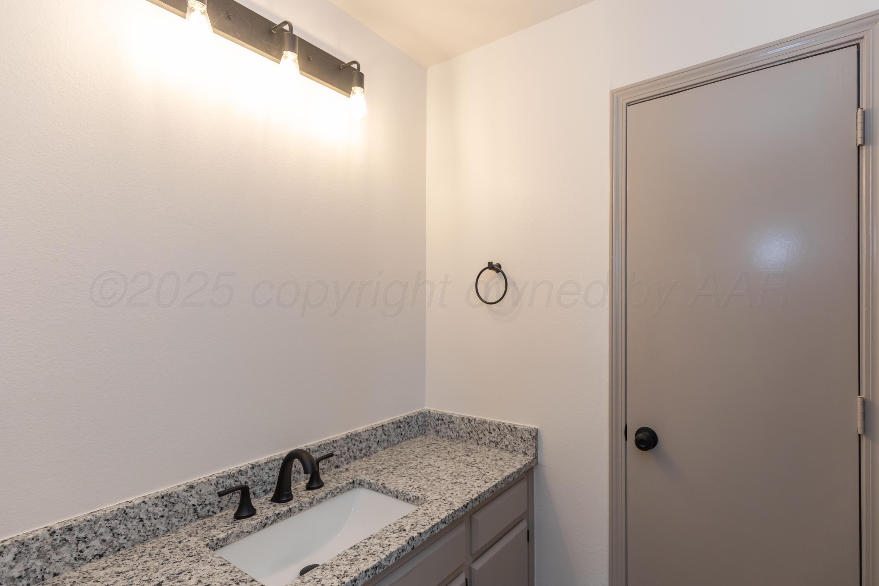 3304 Mockingbird Lane Amarillo, TX 79109 - Photo 35 of 42 MASTER BATH VIEW 1