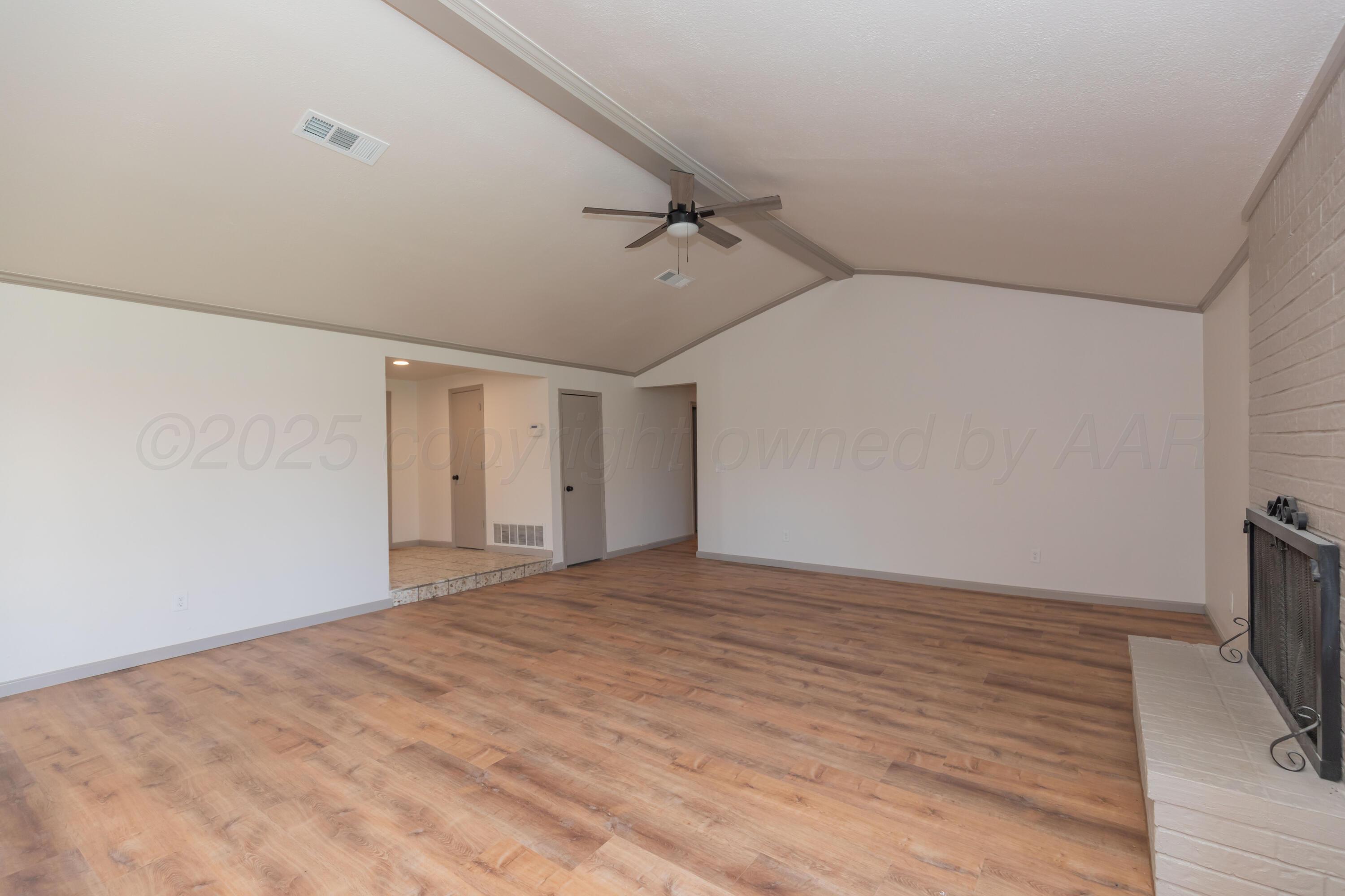 3304 Mockingbird Lane Amarillo, TX 79109 - Photo 7 of 42 LIVING ROOM VIEW 4