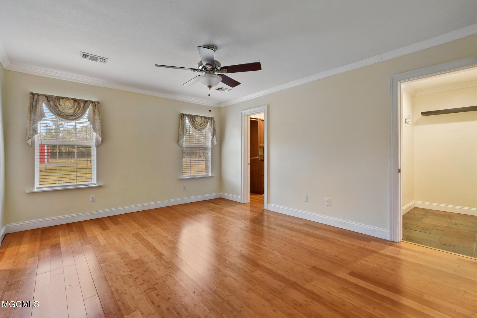 5913 Allen Road Vancleave, MS 39565 - Photo 18 of 26 014_1600x1067_mls_1600x1067