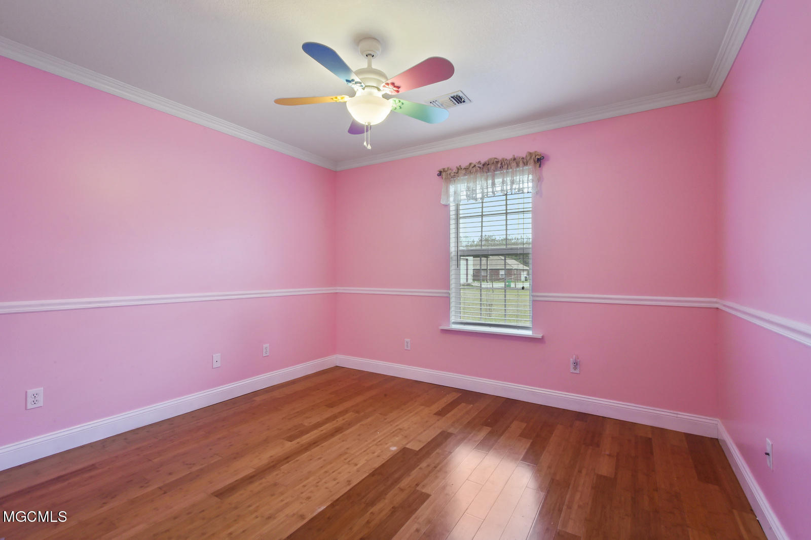 5913 Allen Road Vancleave, MS 39565 - Photo 23 of 26 019_1600x1067_mls_1600x1067