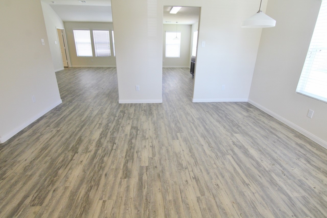 29 Catalina Court Manvel, TX 77578 - Photo 7 of 13 Photos may be representative of the floor plan and not the exact home. Finishes, layout, and features of the actual property for lease may vary.