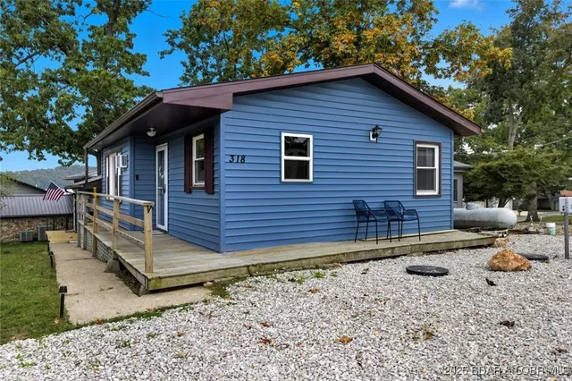 $228,000 | 318 Long Acres Drive, Sunrise Beach, MO 65079