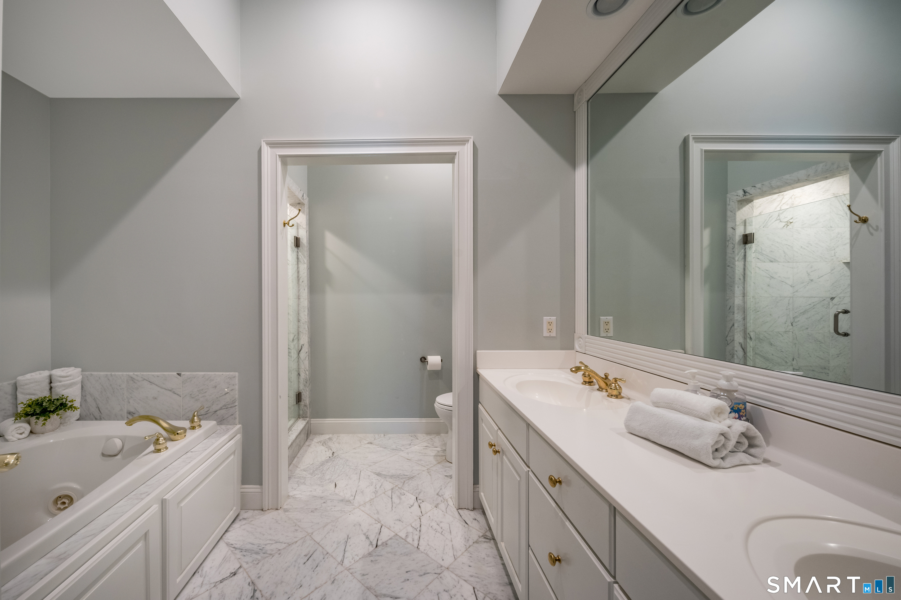 5 Boxwood Circle Avon, CT 06001 - Photo 16 of 37