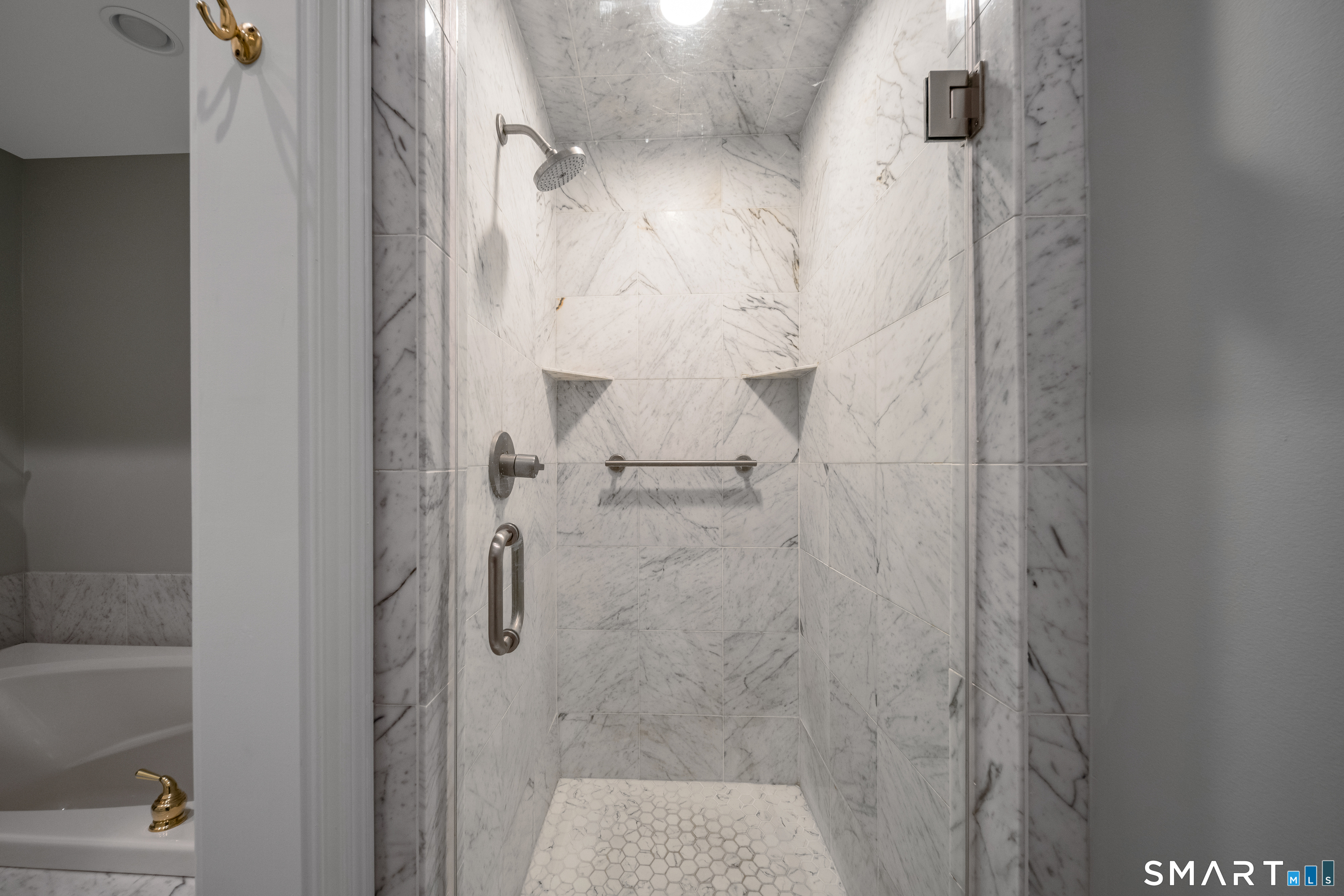 5 Boxwood Circle Avon, CT 06001 - Photo 17 of 37