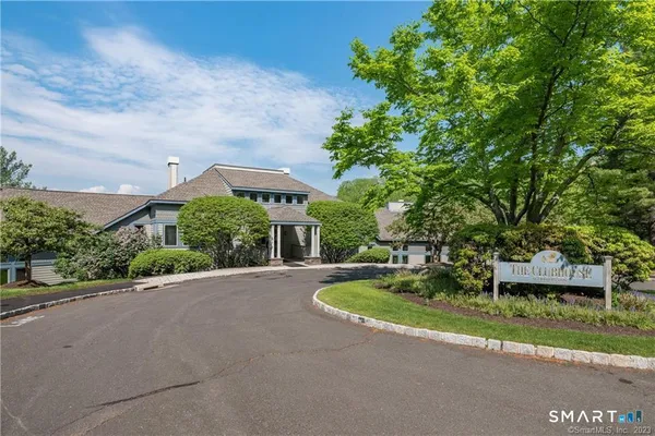 $634,900 | 5 Boxwood Circle, Avon, CT 06001