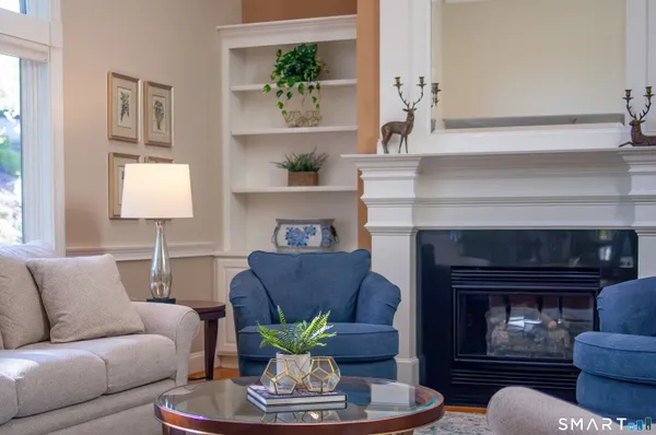 $634,900 | 5 Boxwood Circle, Avon, CT 06001