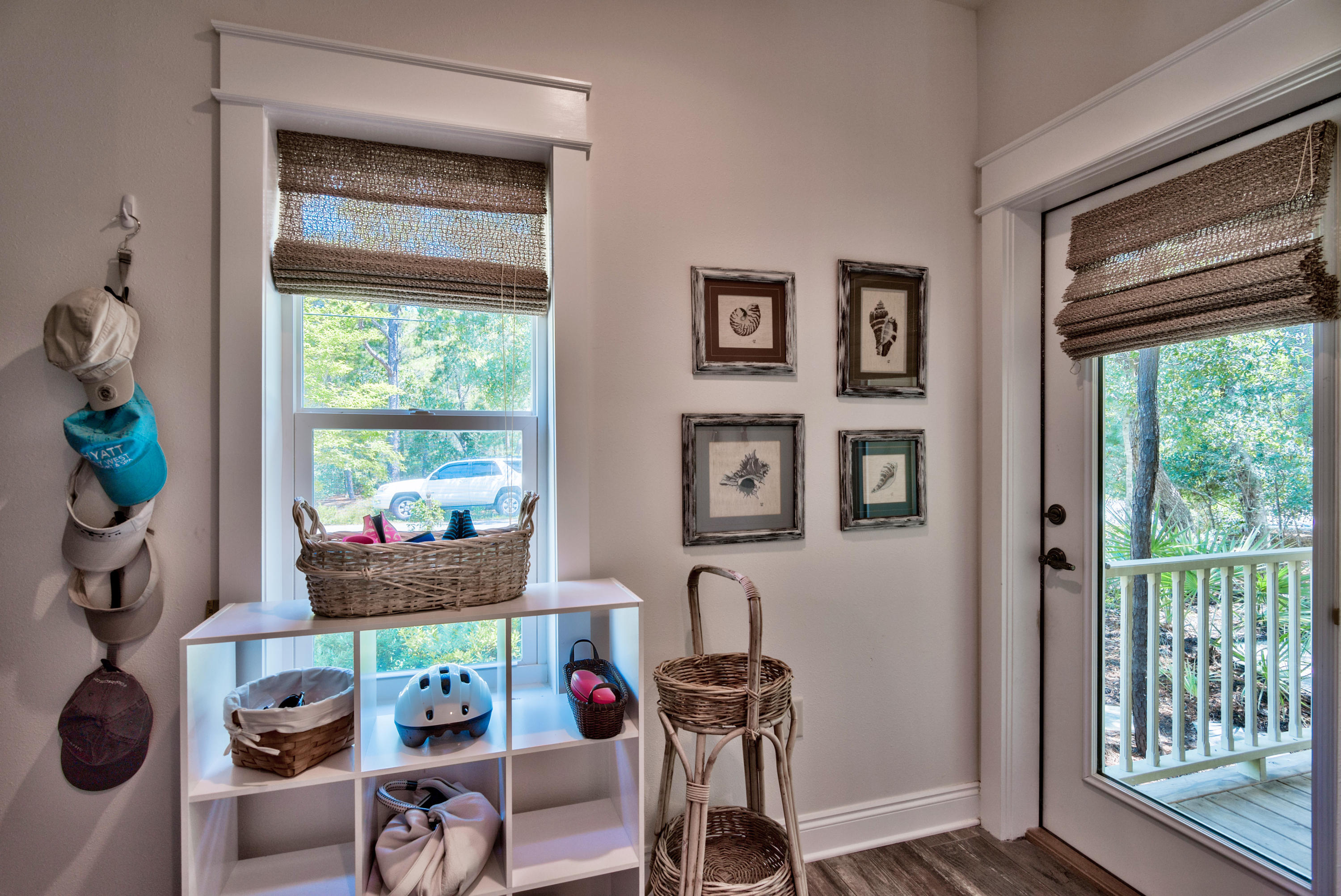 170 Sunrise Circle Santa Rosa Beach, FL 32459 - Photo 12 of 37 a room with furniture and a window