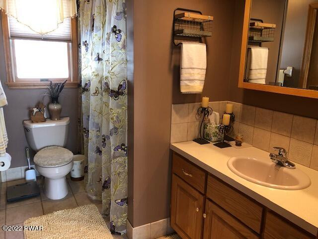 877 Lockville Road Dallas, PA 18612 - Photo 23 of 51