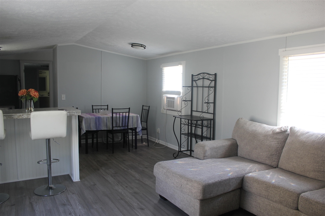 27 Inca Drive Southwest Grand Rapids, MI 49548 - Photo 5 of 17