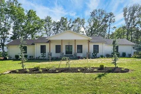 $1,179,000 | 28 Lakeland Drive, McMinnville, TN 37110