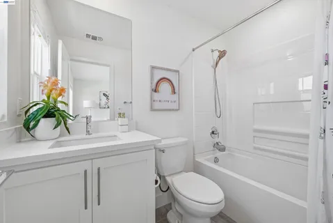 $1,250,000 | 9137 Seawind Way, Newark, CA 94560