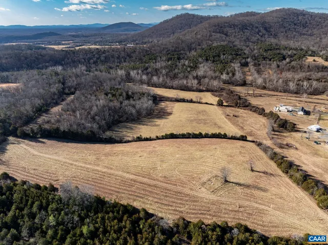 a view of a dry yard