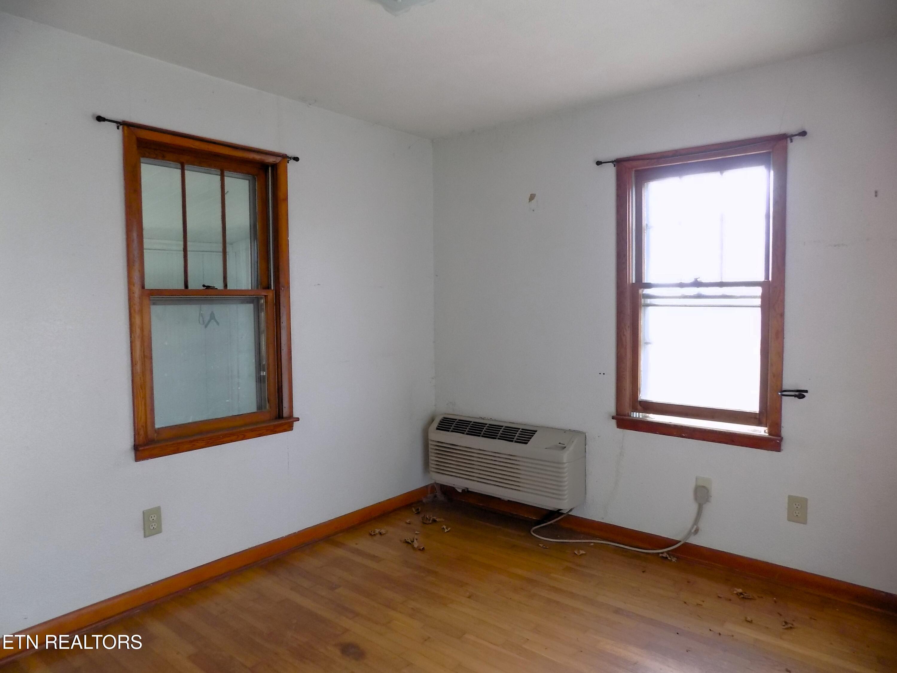 2139 Fraker Road Jefferson City, TN 37760 - Photo 16 of 32 Bedroom 3