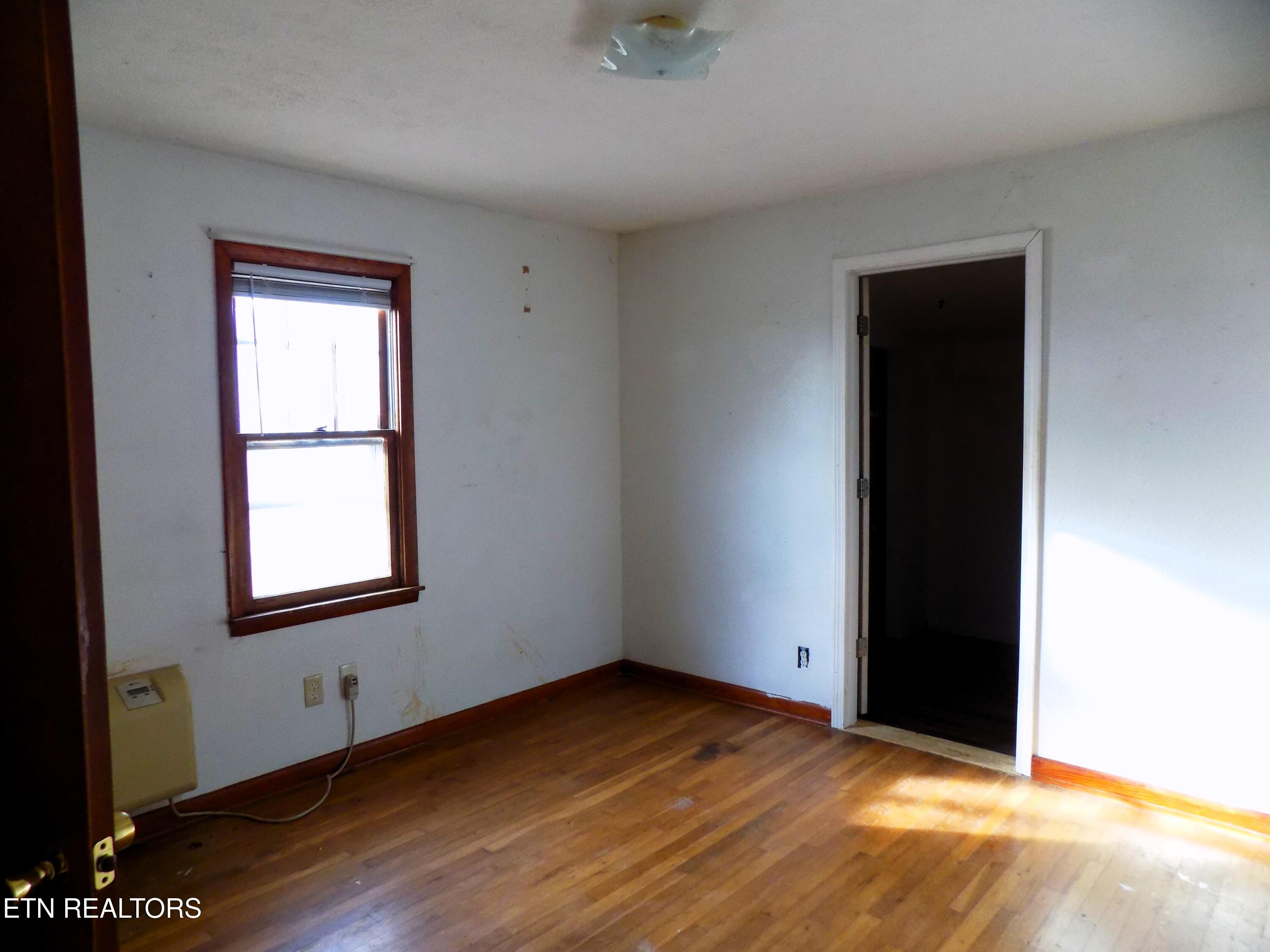 2139 Fraker Road Jefferson City, TN 37760 - Photo 9 of 32 Master Bedroom