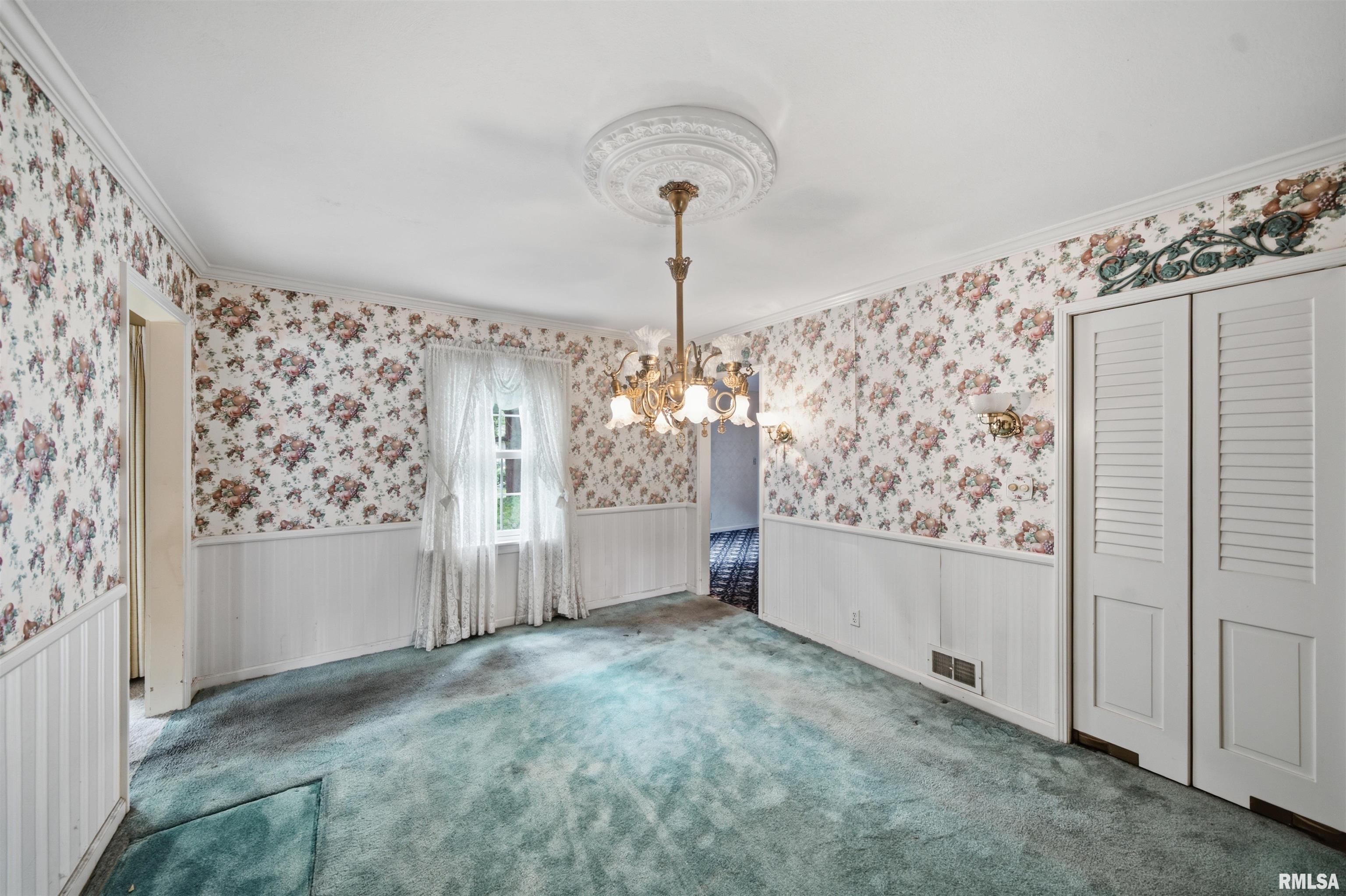 315 West Stonegate Road Peoria, IL 61614 - Photo 15 of 53 Gallery Image 15