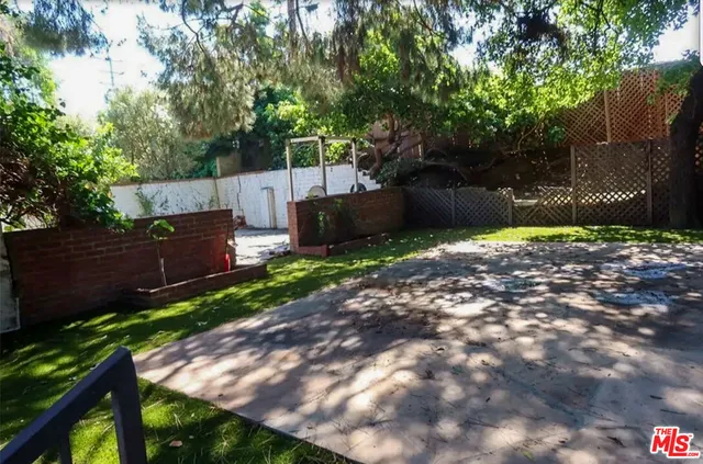 $4,700 | 7544 Flight Avenue, Los Angeles, CA 90045