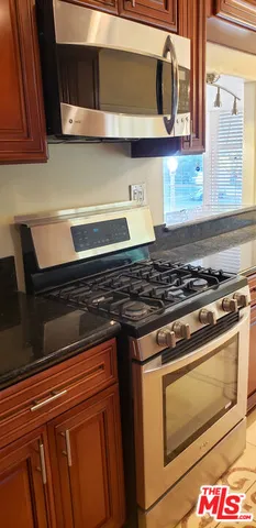 $4,700 | 7544 Flight Avenue, Los Angeles, CA 90045