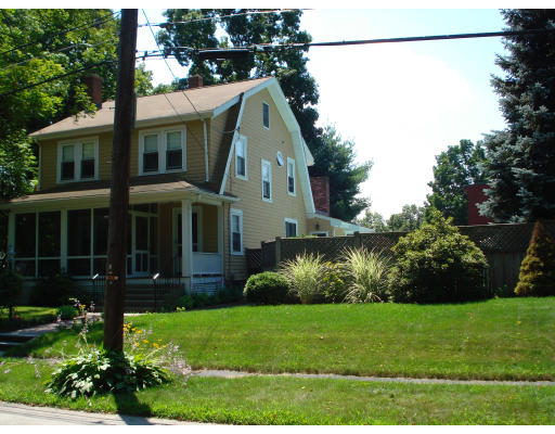 36 Marianne Road Waltham, MA 02452 - Photo 1 of 25 Gallery Image 1