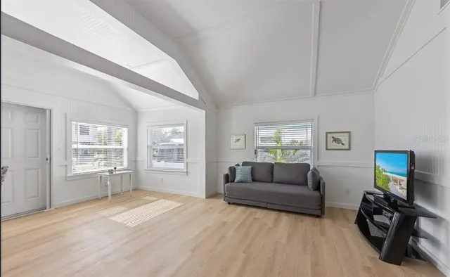 $998,900 | 2408 Avenue B, Bradenton Beach, FL 34217