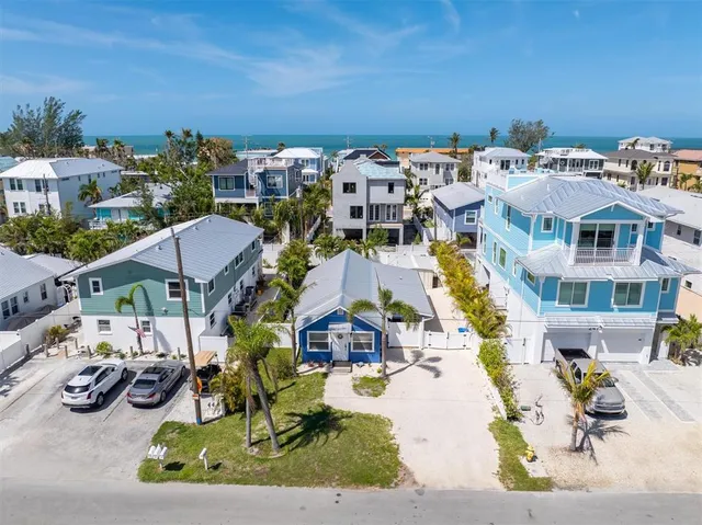 $998,900 | 2408 Avenue B, Bradenton Beach, FL 34217