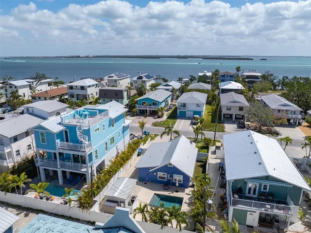 $998,900 | 2408 Avenue B, Bradenton Beach, FL 34217