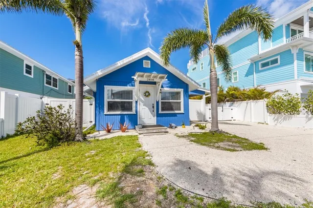$998,900 | 2408 Avenue B, Bradenton Beach, FL 34217