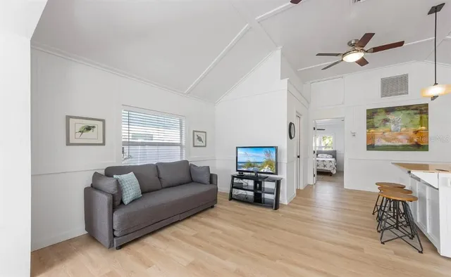 $998,900 | 2408 Avenue B, Bradenton Beach, FL 34217