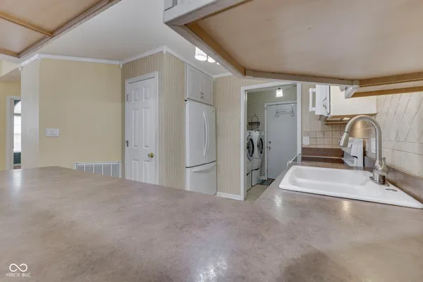 $219,500 | 7621 Briarstone Lane, Indianapolis, IN 46227