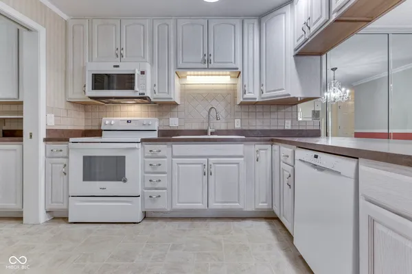 $219,500 | 7621 Briarstone Lane, Indianapolis, IN 46227