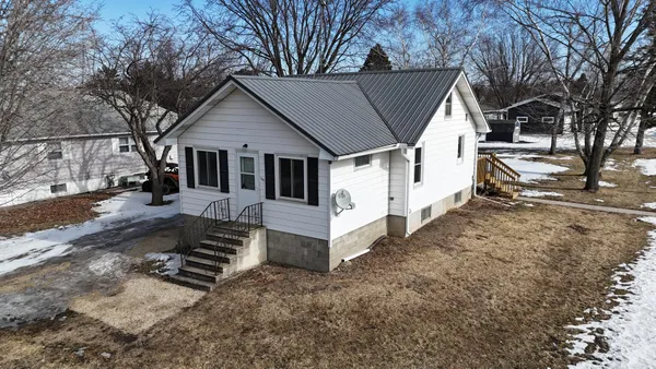 $214,900 | 305 North Wabasha, Plainview, MN 55964