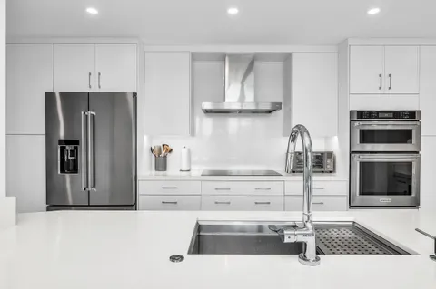 $1,199,000 | 100 Southeast 5th Avenue, Unit 302, Boca Raton, FL 33432