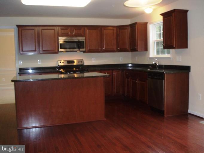 7026 Fox Chase Road New Market, MD 21774 - Photo 5 of 18 Kitchen