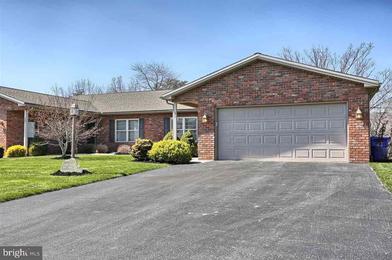 37 Ridge Avenue Carlisle, PA 17013 - Photo 1 of 8 Gallery Image 1