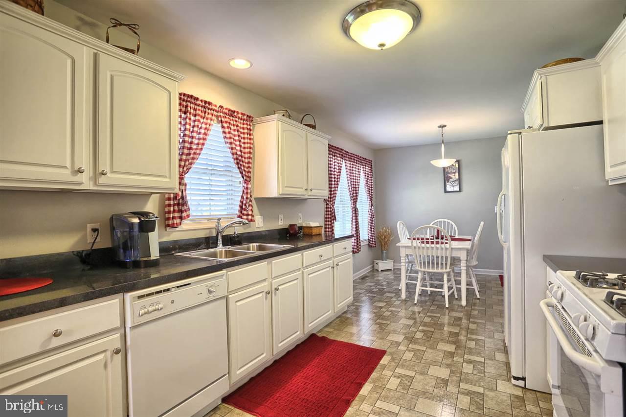 37 Ridge Avenue Carlisle, PA 17013 - Photo 3 of 8 Gallery Image 3