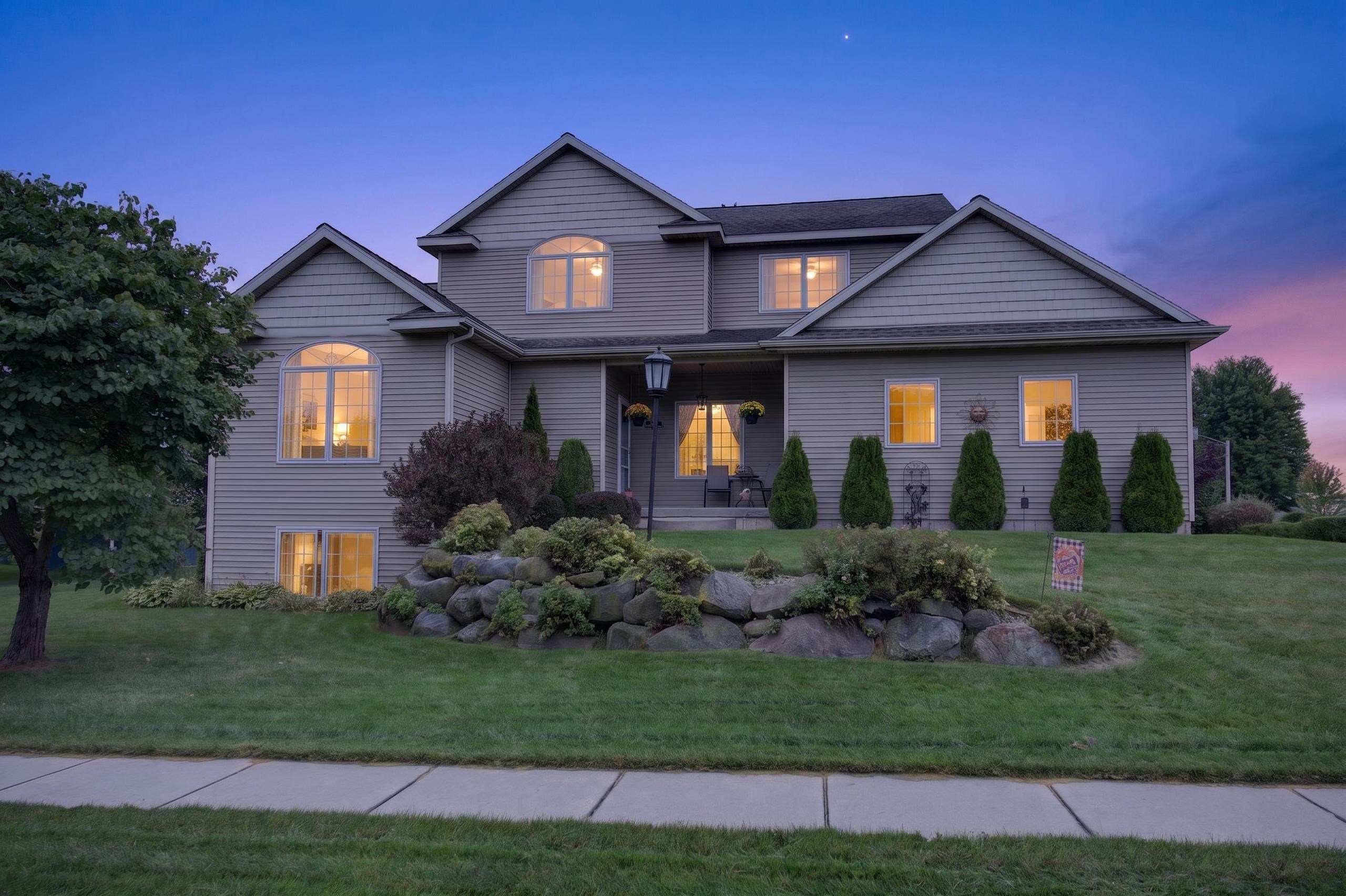 305 Ridgeview Lane Columbus, WI 53925 - Photo 1 of 56 Gallery Image 1