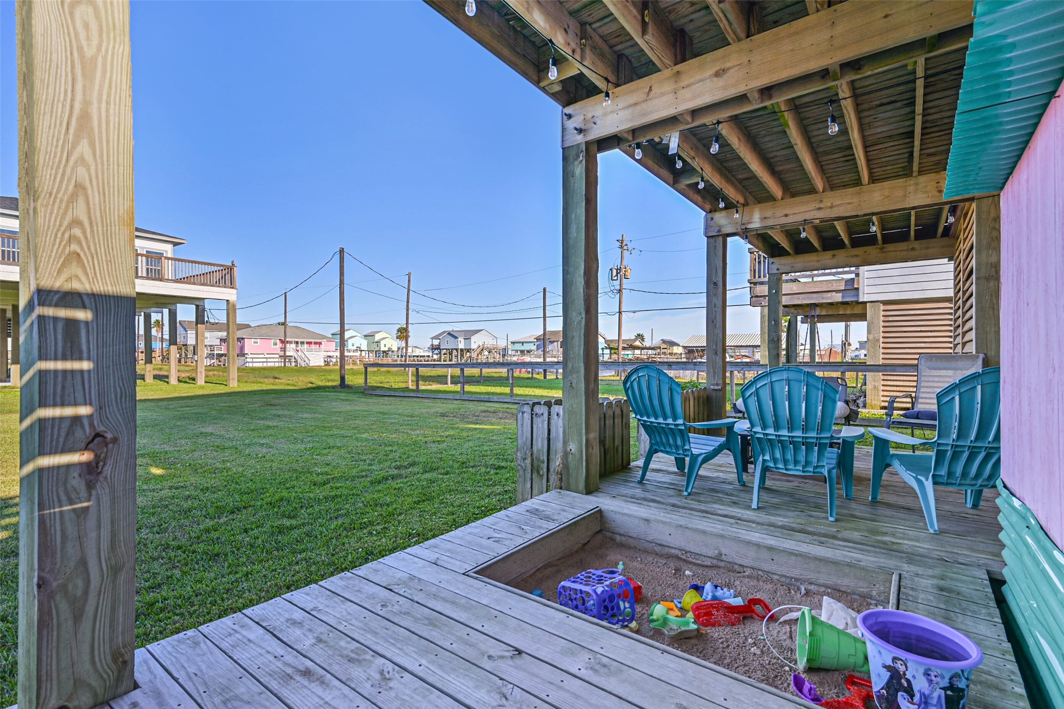 414 Thunder Road Surfside Beach, TX 77541 - Photo 10 of 48