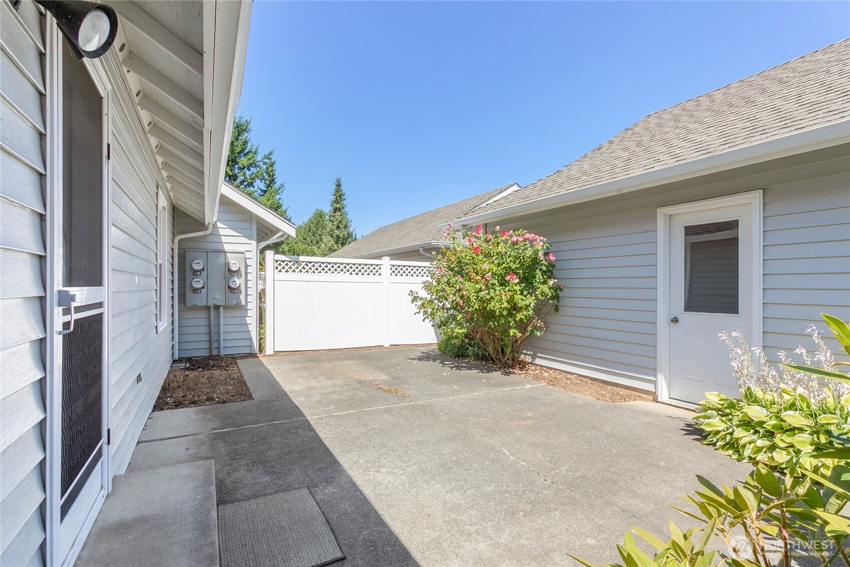 1843 Main Street, Unit G2 Lynden, WA 98264 - Photo 27 of 30 a view of a backyard of a house