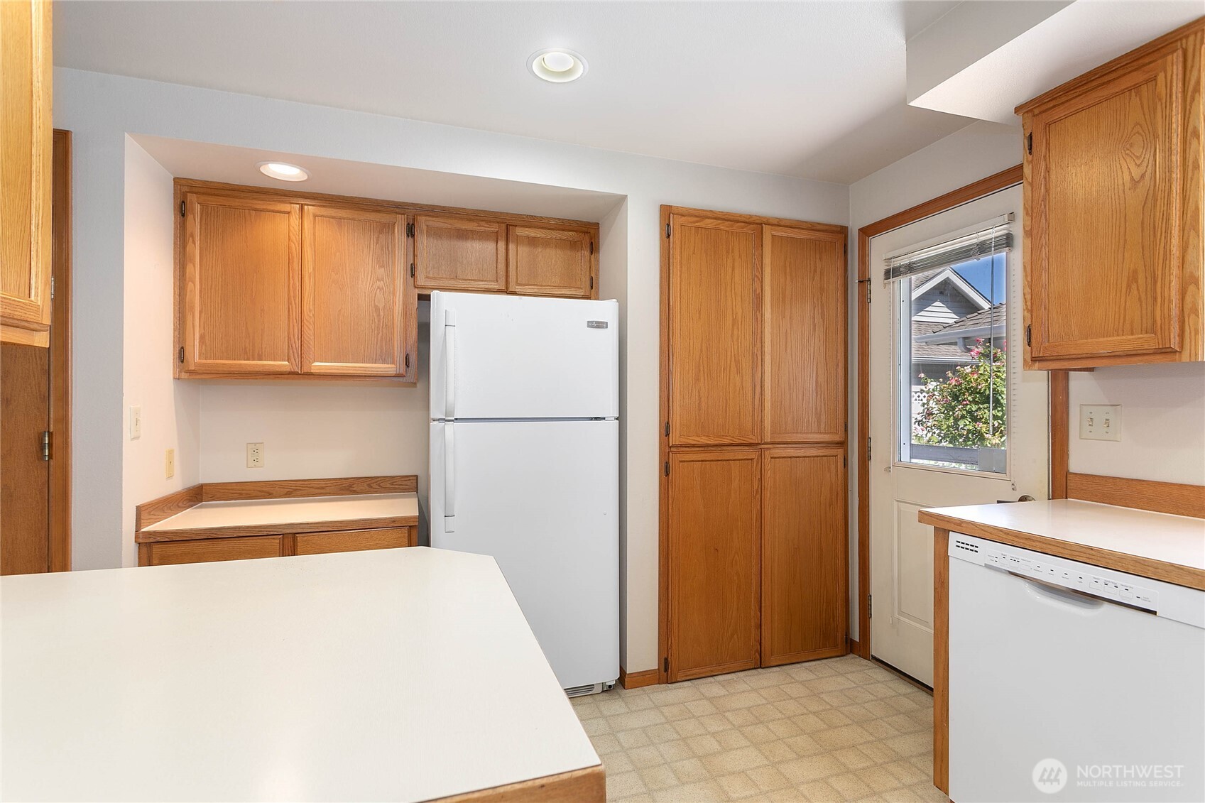 1843 Main Street, Unit G2 Lynden, WA 98264 - Photo 10 of 30 a hallway with storage and utility