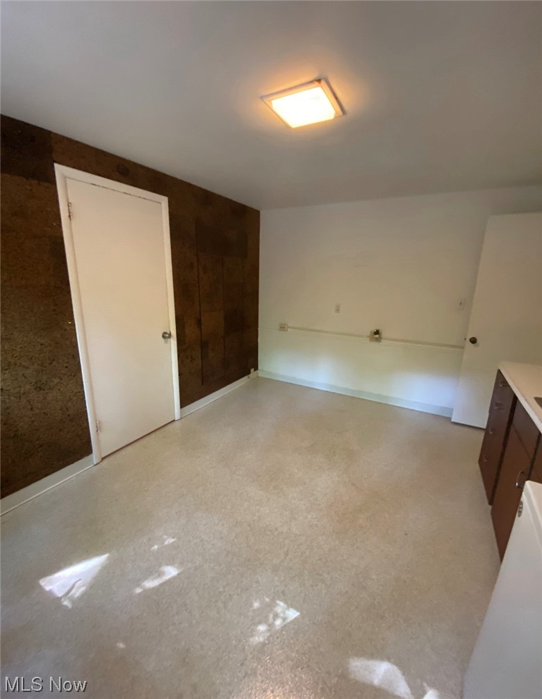 3574 Atherstone Road Cleveland, OH 44121 - Photo 26 of 35